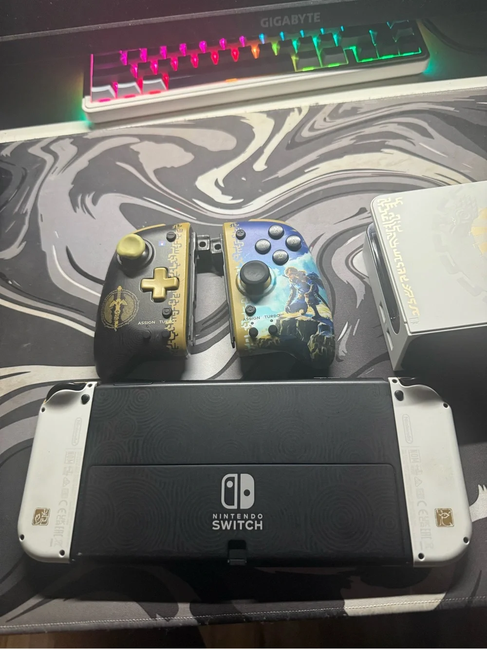 Nintendo Switch with Gold and Blue Zelda-Themed  AND mario Oddesy will be reset